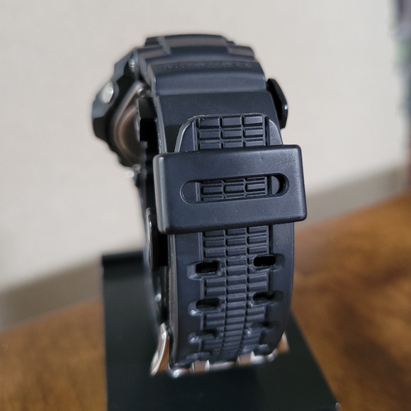 G-Shock 'Gravity Defier' Tough Solar Analog/Digital Watch - GW-2500B-1A - Picture 6 of 7